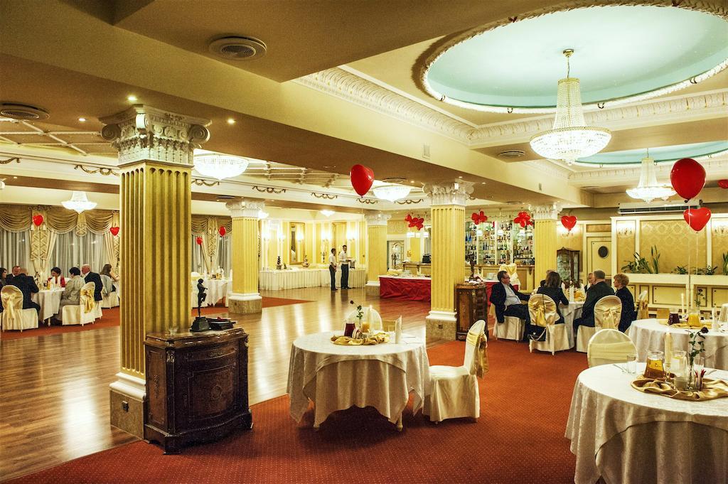 Spa Hotel Gloria Пжемысл Экстерьер фото