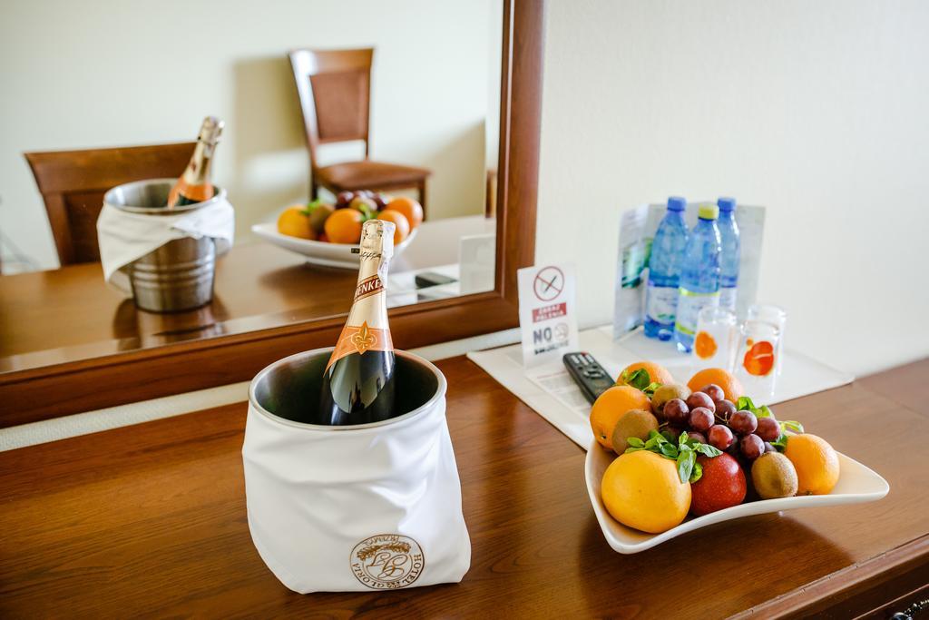 Spa Hotel Gloria Пжемысл Экстерьер фото