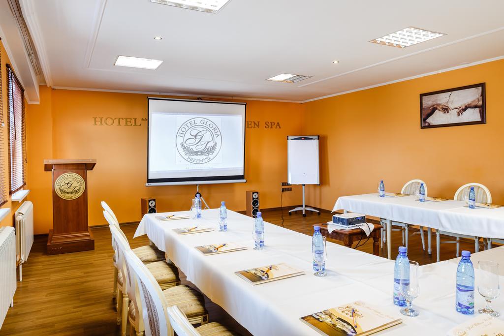 Spa Hotel Gloria Пжемысл Экстерьер фото