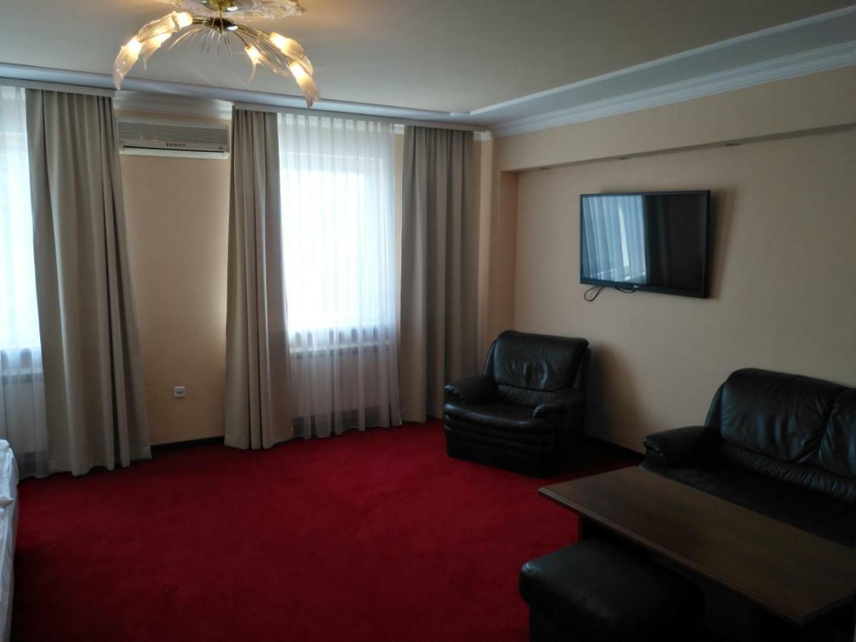 Spa Hotel Gloria Пжемысл Экстерьер фото